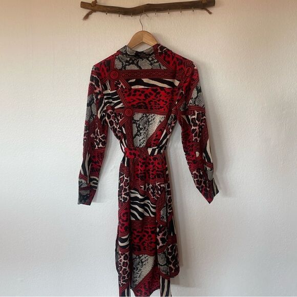 Red printed dress - Picture 4 of 5